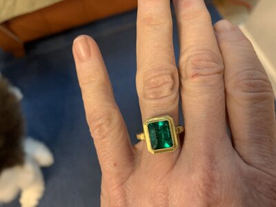 DKJ emerald_2010.JPG DKJ emerald_2010.JPG