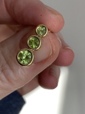peridot earrings_2189.JPG peridot earrings_2189.JPG