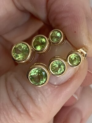 peridot earrings_2191.JPG peridot earrings_2191.JPG