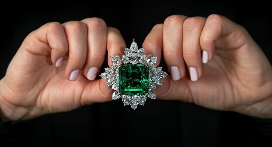 brooch.jpg