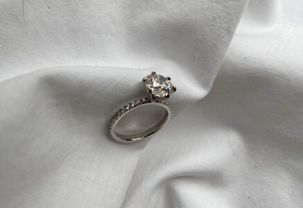 white ring.jpg
