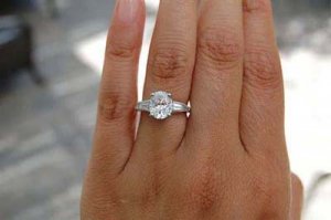 Lor hand 1.jpg