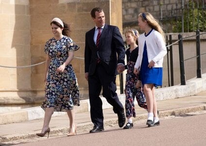 princess-eugenie-peter-philips-and-his-daughters-isla-news-photo-1650203896.jpg