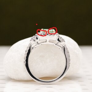ring emerald .jpg