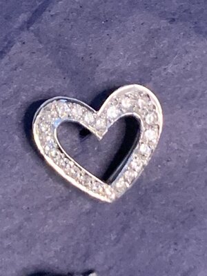 tahit pearl heart_2082.JPG