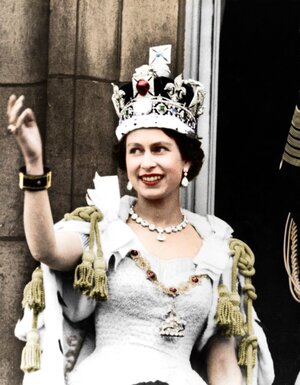 Queen-Elizabeth-II-Coronation-01.jpg