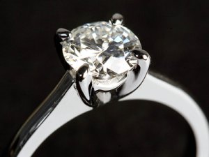 sleek modern ring.jpg sleek modern ring.jpg