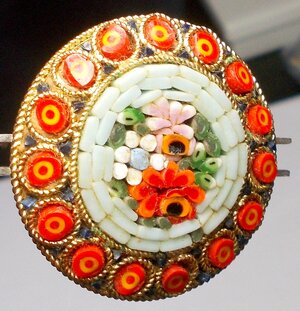 brooch DSCN5886_2.JPG