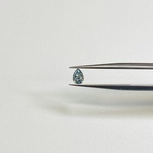 fancy-greenish-blue-040ct-ovrt0821gia- (1).jpg