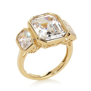 yg bezel 3 stone.jpg