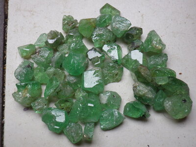 Tsavorite garnet lot.JPG Tsavorite garnet lot.JPG
