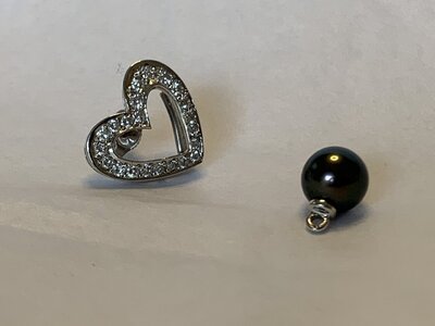 Tahitian hearts2_2410.JPG