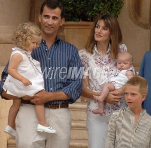 letiziafelipefamily1.jpg