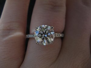 kdooelslkdkring on my hand149683729.JPG