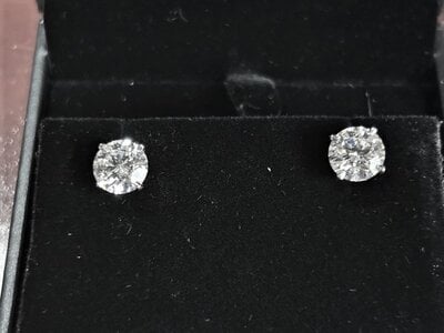 earrings.jpg