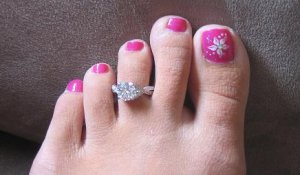 toes!!.JPG