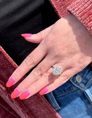 Diamondhand.jpg
