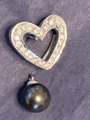 tahit pearl heart_2083.JPG