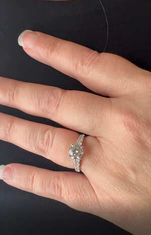 Platinum ring.jpg Platinum ring.jpg