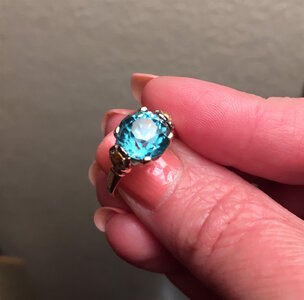 IMG_4571_BLUE_ZIRCON_CROWN.JPG