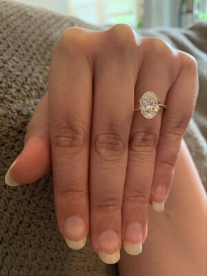 oval diamond photo.jpeg