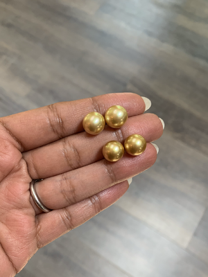 EARRINGS_COMP_A.png
