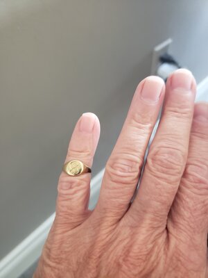 signet ring.jpg