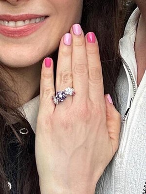 zooey-deschanel-engagement-ring-308854-1692042543574-image.700x0c.jpg