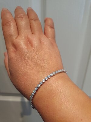 TennisBracelet_01.jpg