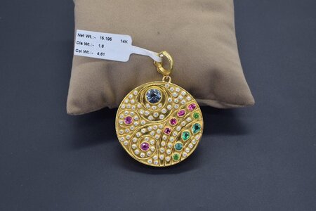Round Pendant.jpg