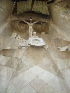 sagradastatue1.jpg