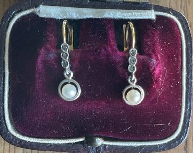 dorcheuse pearls.jpg