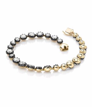 signature_bracelet_b_1_.jpg signature_bracelet_b_1_.jpg