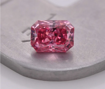 Screenshot 2024-05-14 at 12-14-23 0.33 carat Fancy Vivid Pink Diamond 2PP Radiant Shape VS1 Cl...png