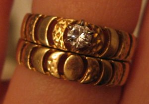 moms ring 002.jpg