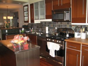 house1kitchen.JPG