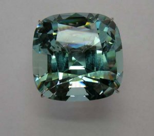 Modified Cushion Cut Green Beryl Ring_2.jpg