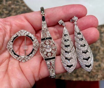 Vintage Earrings6.jpg Vintage Earrings6.jpg