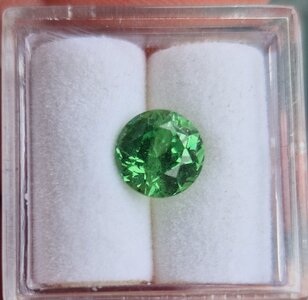 Tsavorite Garnet 03a.jpg Tsavorite Garnet 03a.jpg