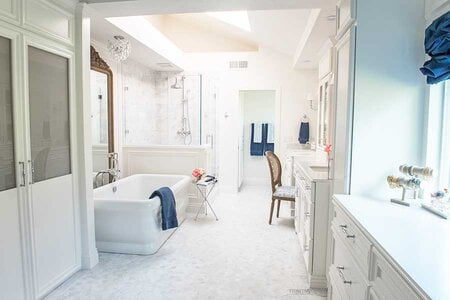 TidbitsTwine-Blue-and-White-Master-Bathroom-4.jpg TidbitsTwine-Blue-and-White-Master-Bathroom-4.jpg
