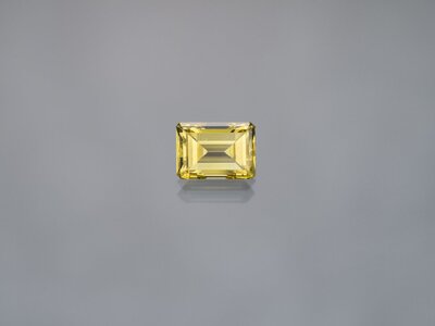 emerald_cut_yellow_diamond(1).jpg