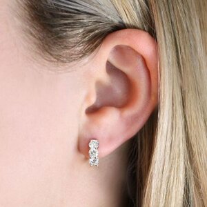 whit_gold_diamond_hoops__13793.jpg