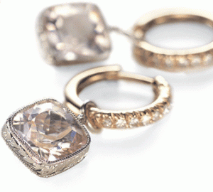 filigree on sides.gif