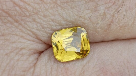 YellowZircon.jpg