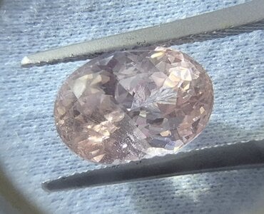 5ct sapphire.jpg