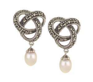 Knot Earrings.jpg