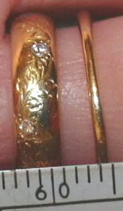 dscn7943 bottom of rings.jpg
