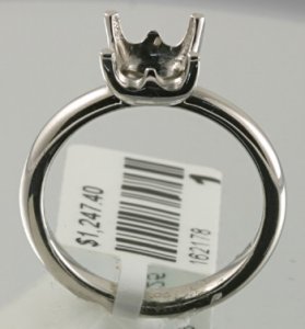 Royal_Empress_front_view.jpg