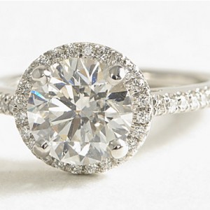 Classic Halo in Platinum 2.03 ct