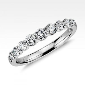 Media 'Graduated Diamond Ring in 14K White Gold' in category 'Blue Nile'